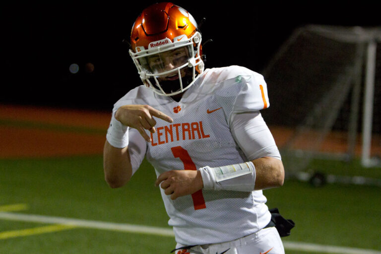 Sunday Morning QB: Juniata earns District 6-4A title; Middletown peaking at the right time; Steel-High claims District 3-A hardware; York County teams forging new ground; and some top performances from around the Mid-Penn