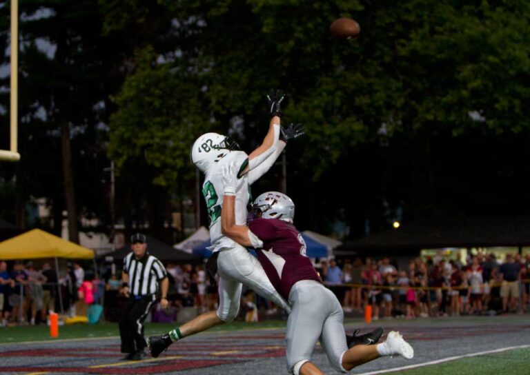 Carlisle holds off Mechanicsburg, behind strong effort from Louis Shank, 27-14