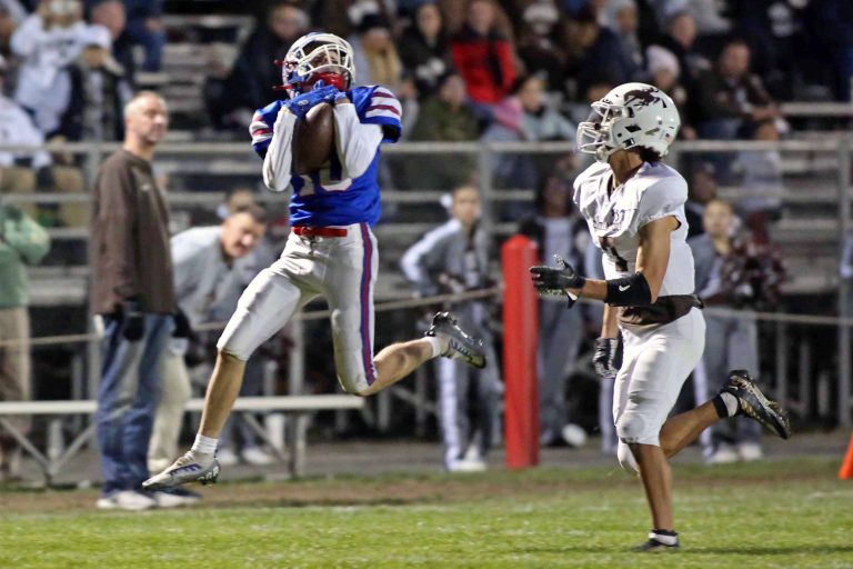 Scenes from Williams Valley’s 30-24 victory against Catasaqua